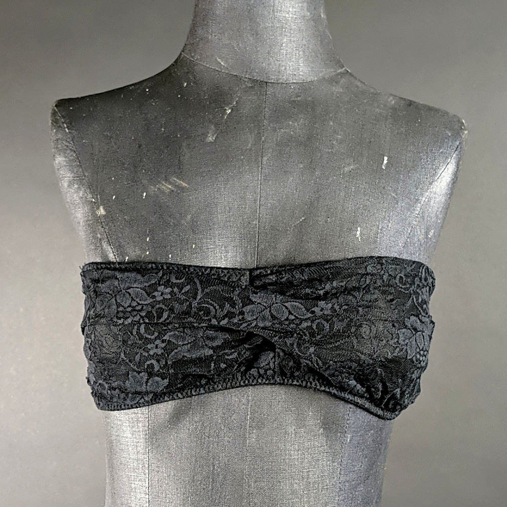 Hot Topic Black Lace Bandeau Bralette